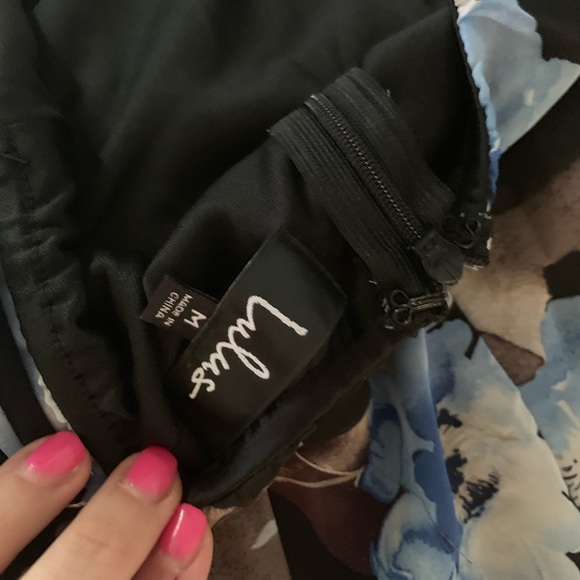 Lulu’s Maxi Dress - Picture 4 of 5